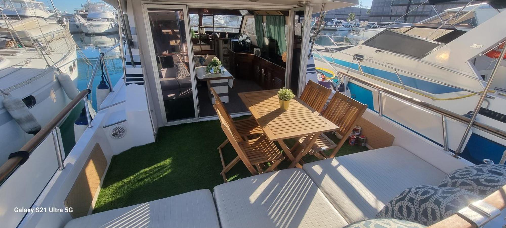 Beautiful And Comfy Boat In Barcelona With Boat Tour Option Ξενοδοχείο Εξωτερικό φωτογραφία