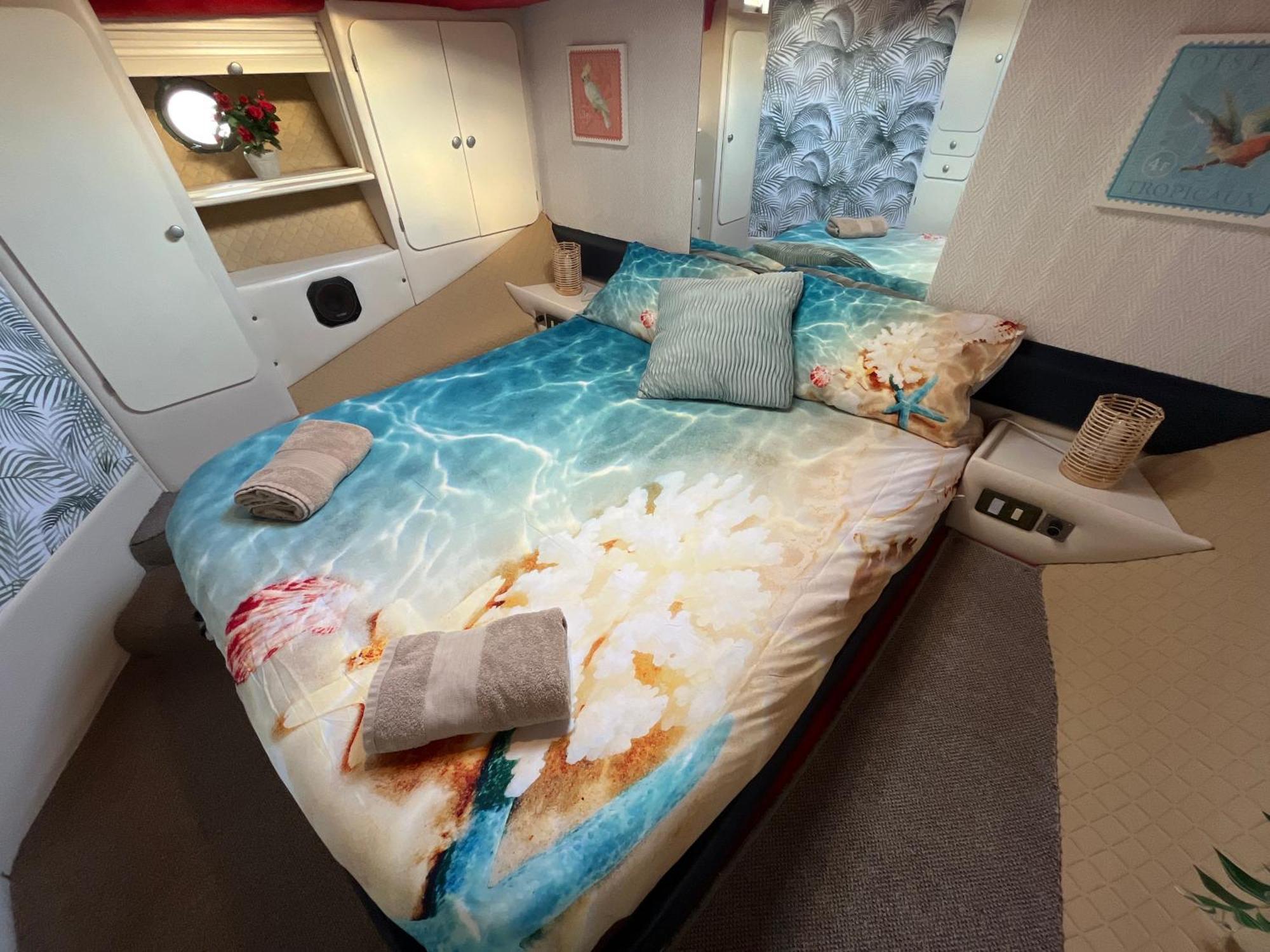 Beautiful And Comfy Boat In Barcelona With Boat Tour Option Ξενοδοχείο Εξωτερικό φωτογραφία